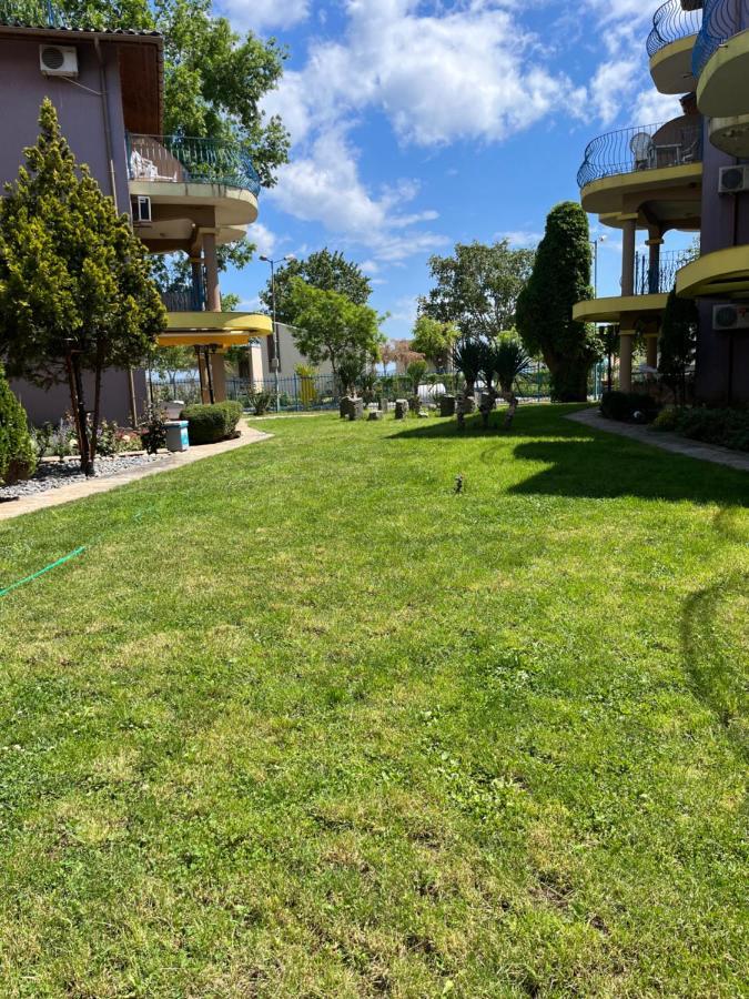 Къмпинг Градина Луксозен Апартамент Chernomorets Exterior foto